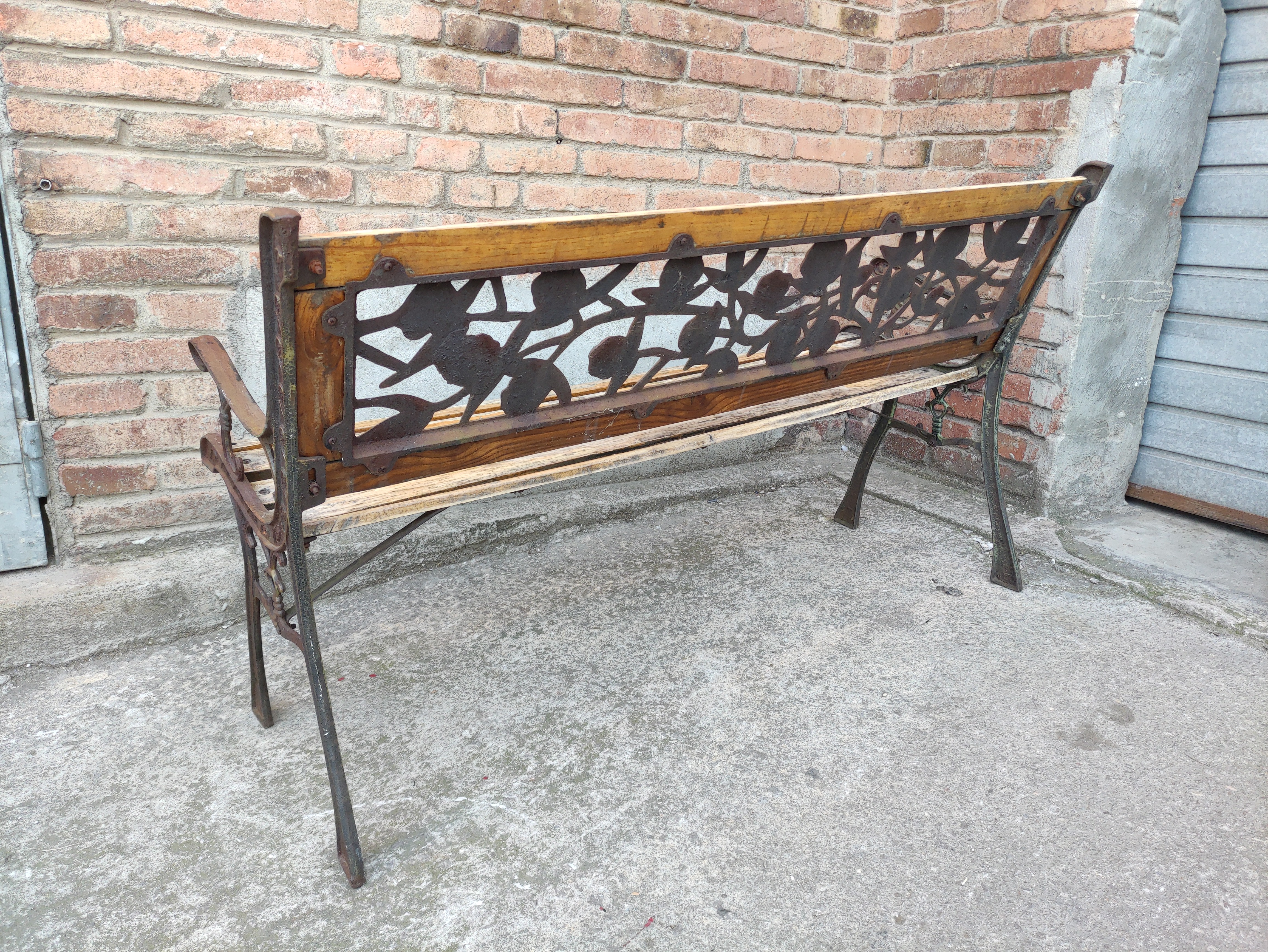 banco jardín hierro madera desgastado 41-71x126x51 1u